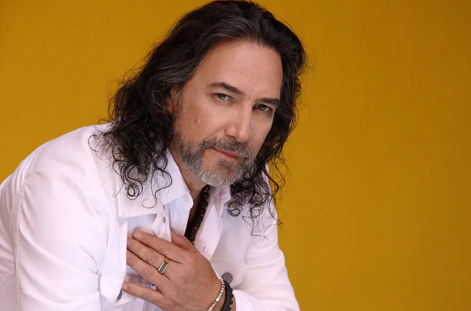 Marco-Antonio-Solis-cr-Uriel-Santana-press-2021-billboard-1548-1622241461